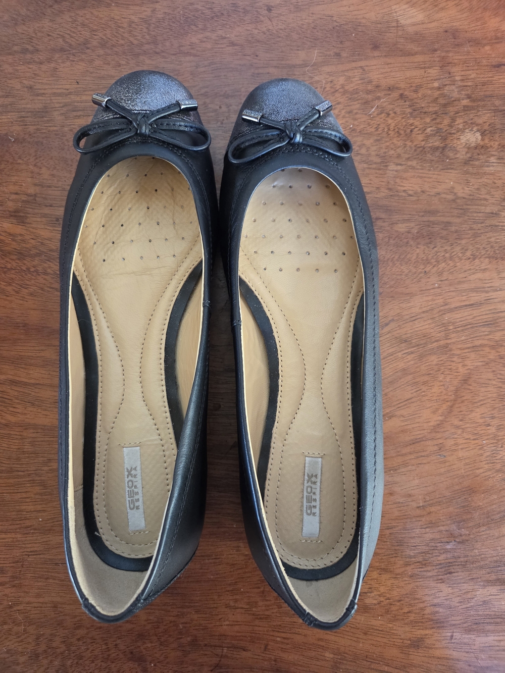 Geox Black Leather Ballet Flats with Bow Accent